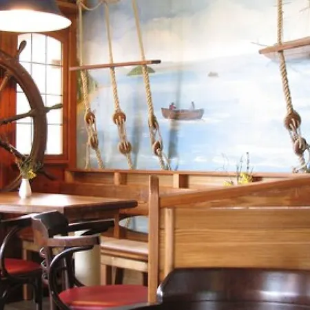 Strandhotel Deichgraf Szálloda Graal-Müritz