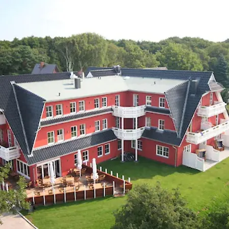 Strandhotel Deichgraf Szálloda Graal-Müritz