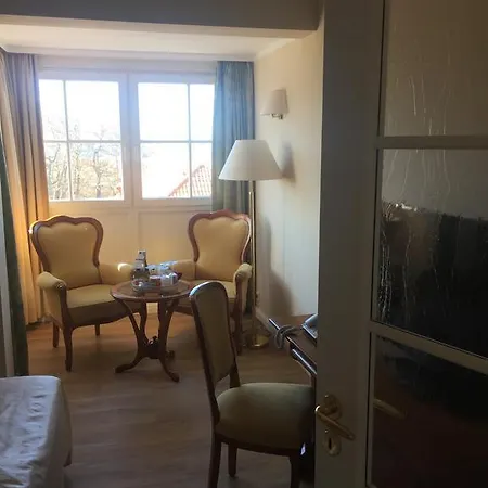 ホテル Strandhotel Deichgraf グラール・ミューリッツ